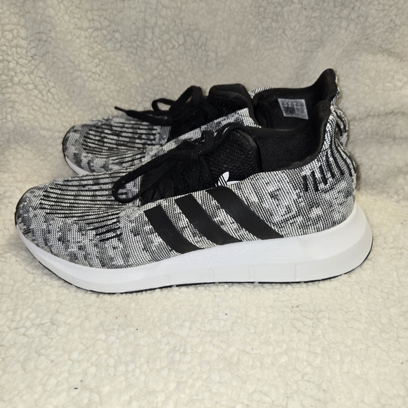 Adidas Men's Black and Gray Sneakers - Picture 1 of 6